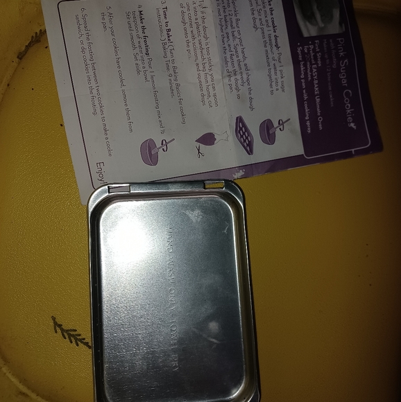 Girl Scouts Easy Bake Oven - Picture 3 of 5